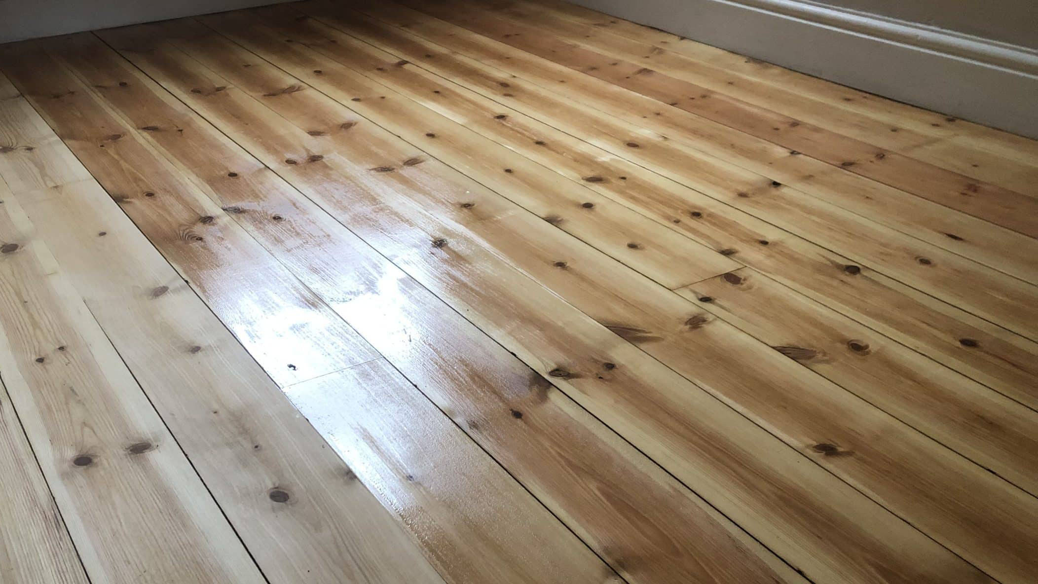 Ponçage parquet massif et vitrification à Lyon