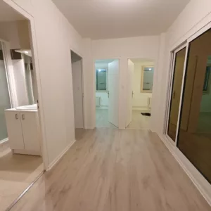 Parquet stratifié à Brignais après